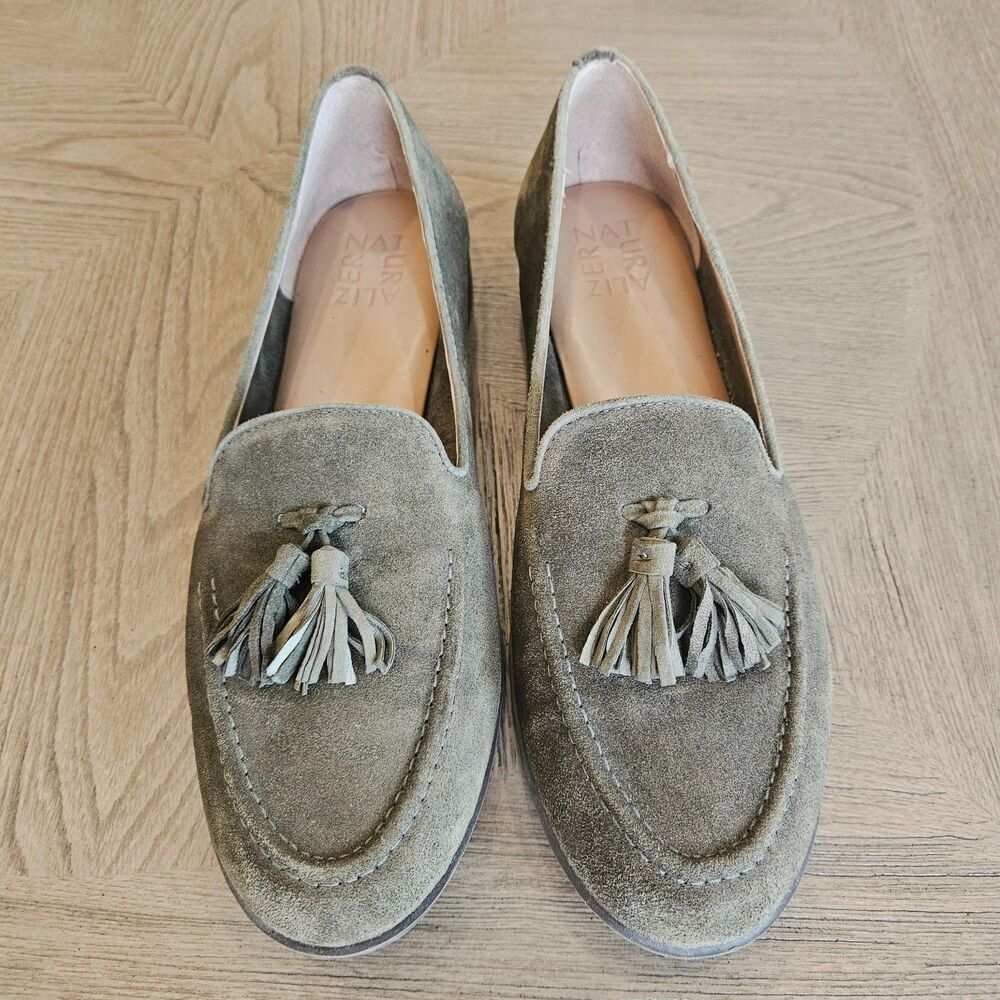 Naturalizer Women Santana Suede Tassel Loafers Sz 9M Olive Green Made in Brazil